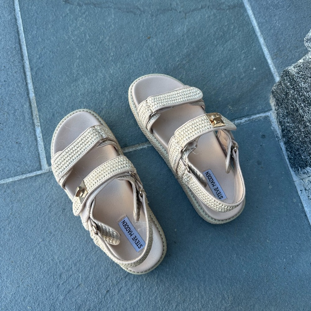 Steve Madden Beige Sandals with Metallic Details